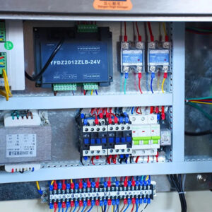 kilpåse förpackningsmaskin detalj - PLC kontroll elbox